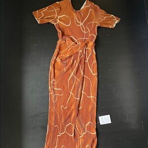 Elegant Orange Patterned Dress